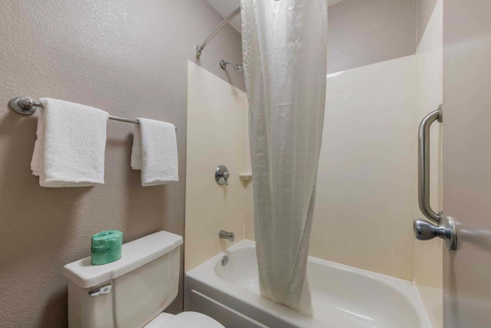 Red Roof Inn Hickory Ngoại thất bức ảnh