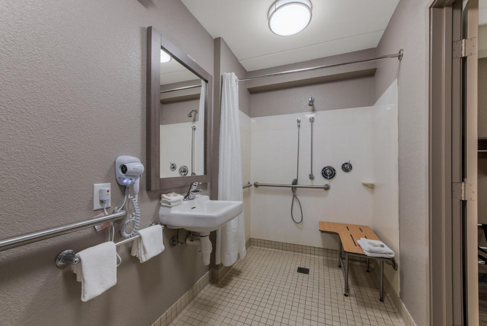 Red Roof Inn Hickory Ngoại thất bức ảnh