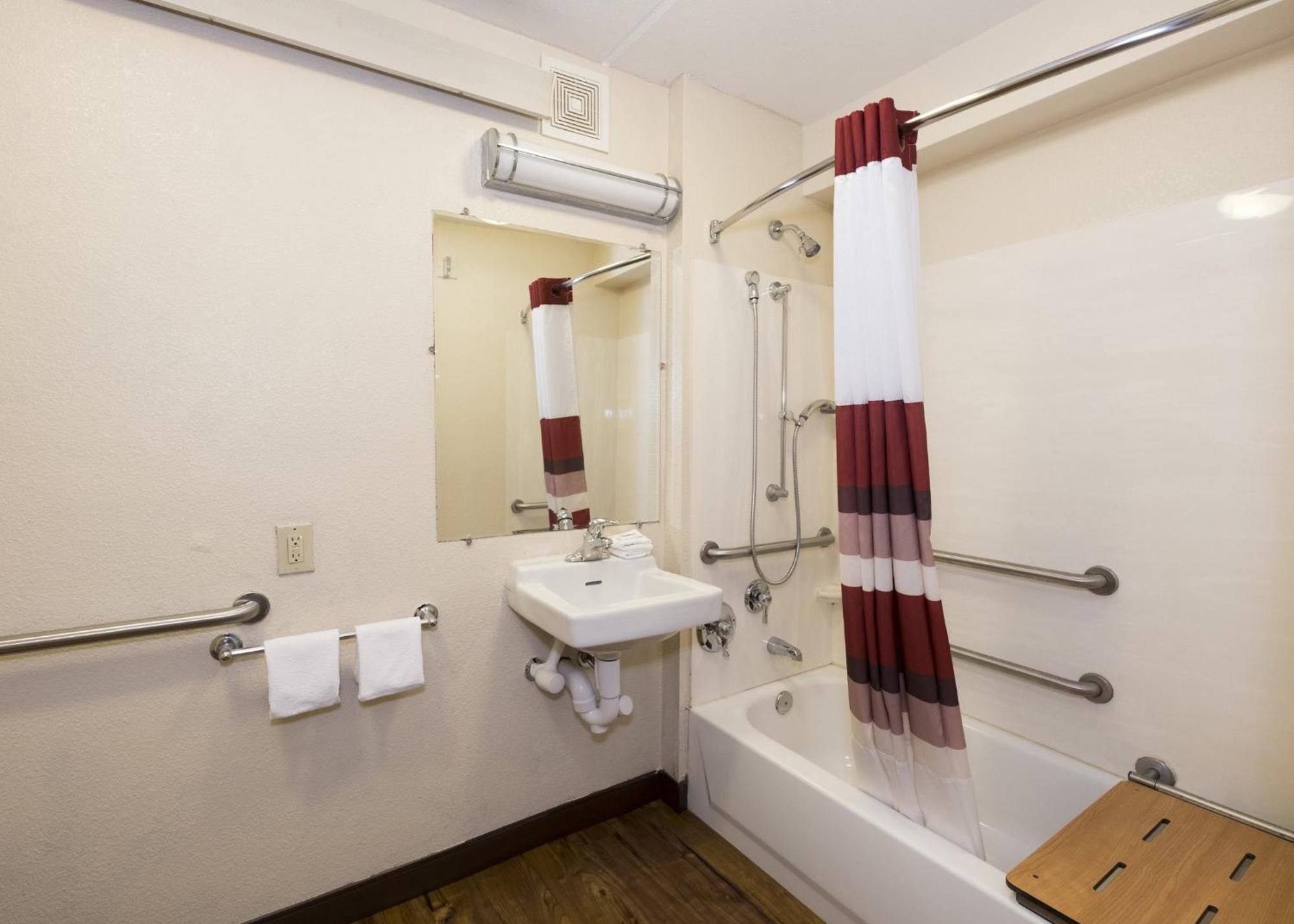 Red Roof Inn Hickory Ngoại thất bức ảnh
